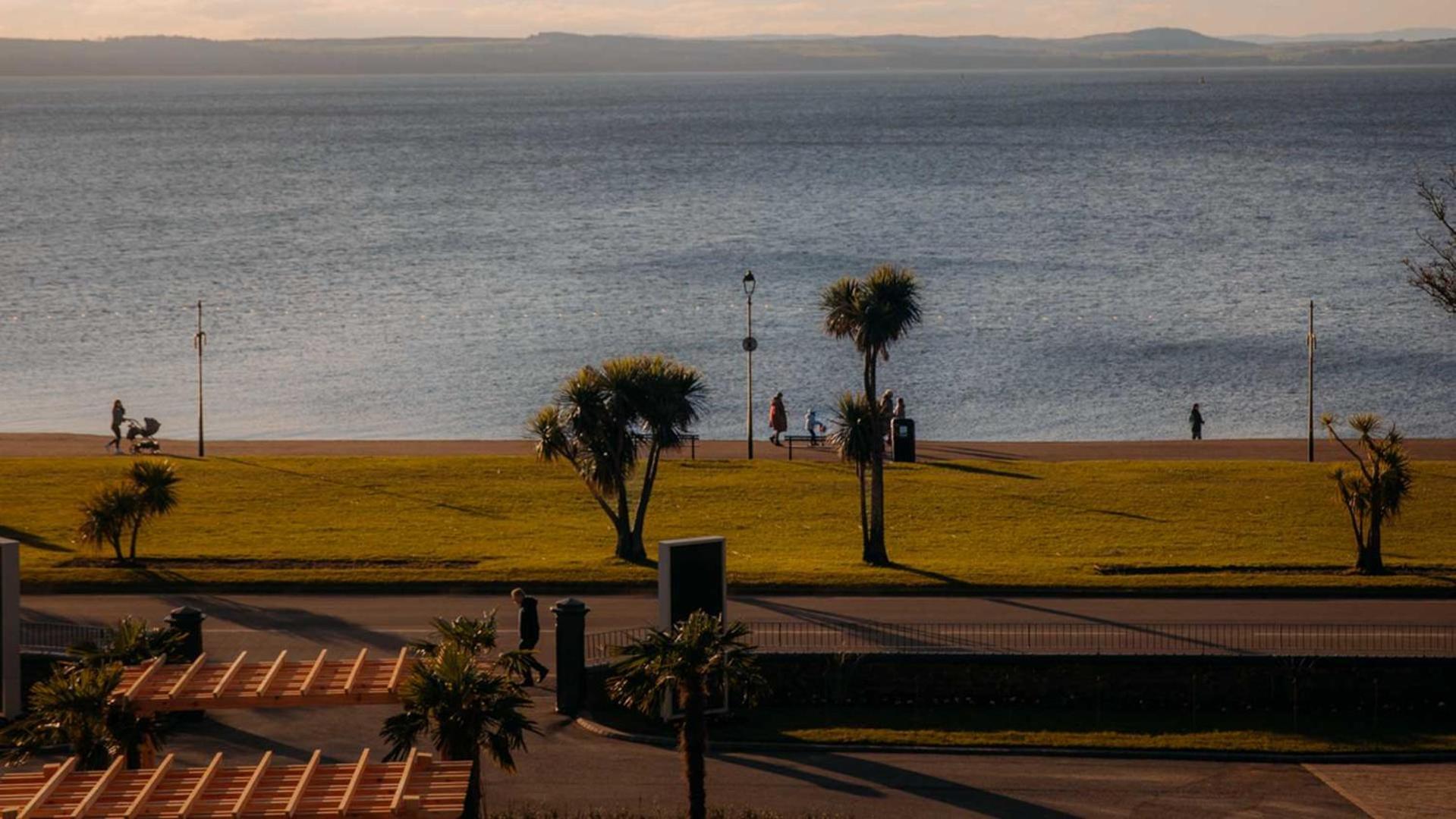 Brisbane House Hotel Largs Eksteriør bilde